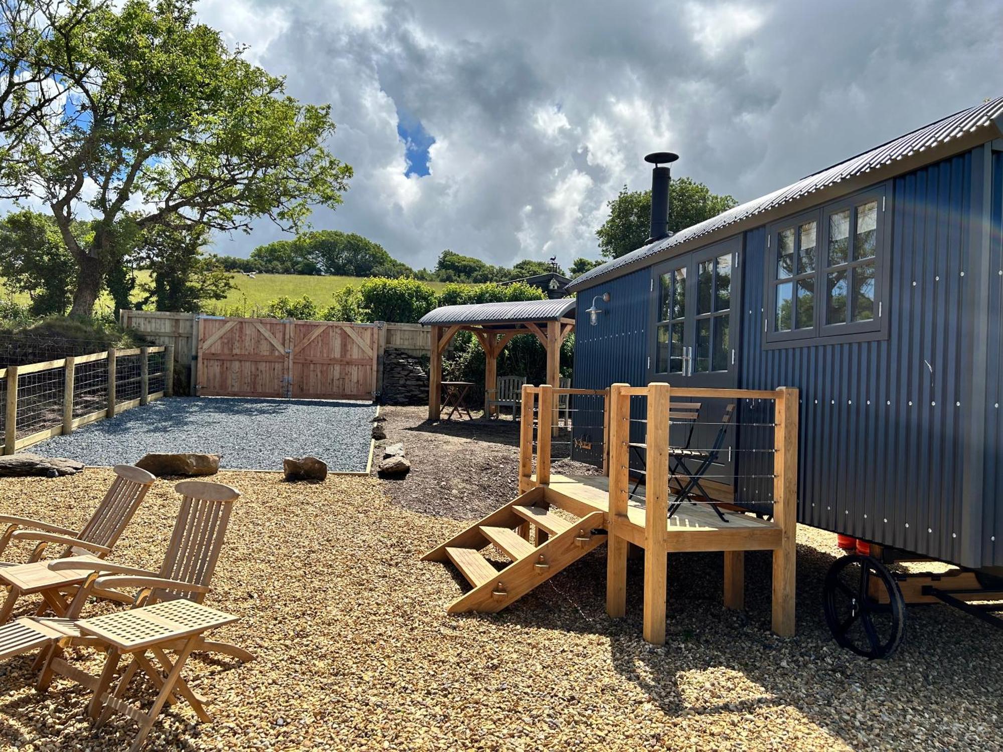 West Lyn Farm B&B And Shepherd Hut Lynton Exteriér fotografie